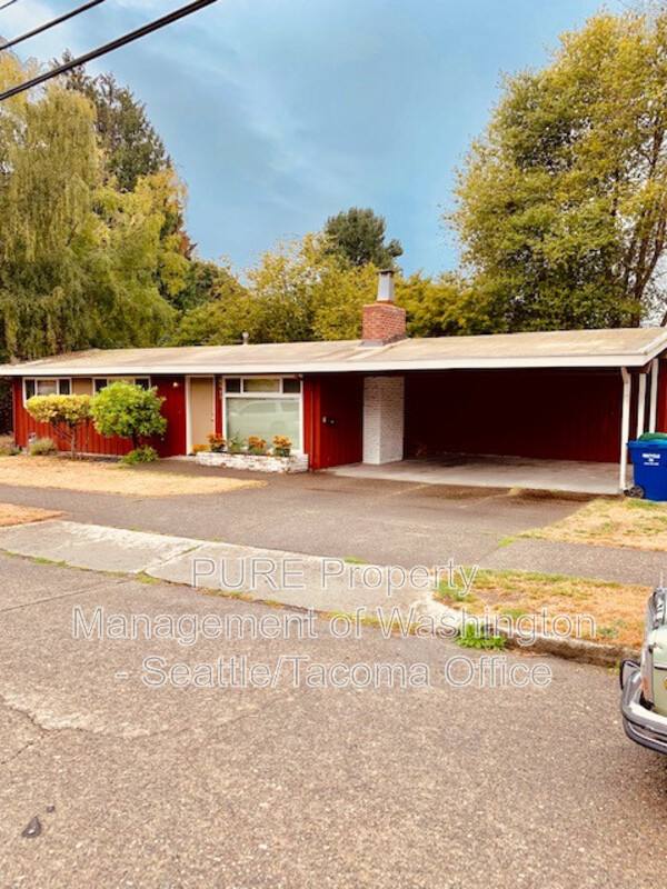 House for rent at 9015 45th Ave SW, Seattle, WA 98136