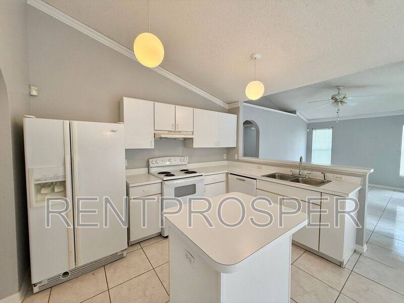 House for rent at 220 Canterbury Court, Kissimmee, FL 34758