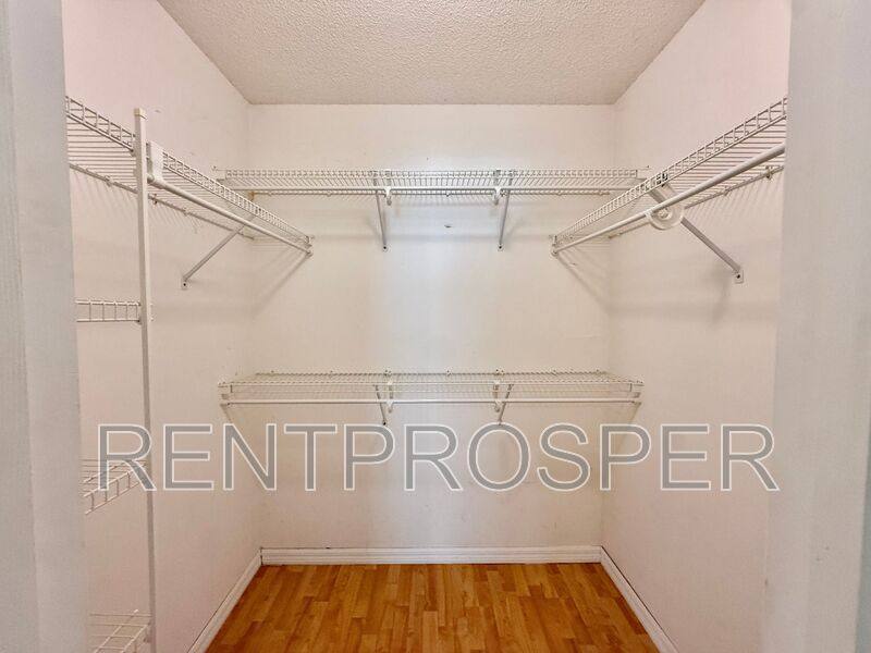 House for rent at 220 Canterbury Court, Kissimmee, FL 34758
