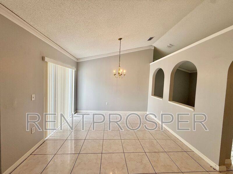 House for rent at 220 Canterbury Court, Kissimmee, FL 34758
