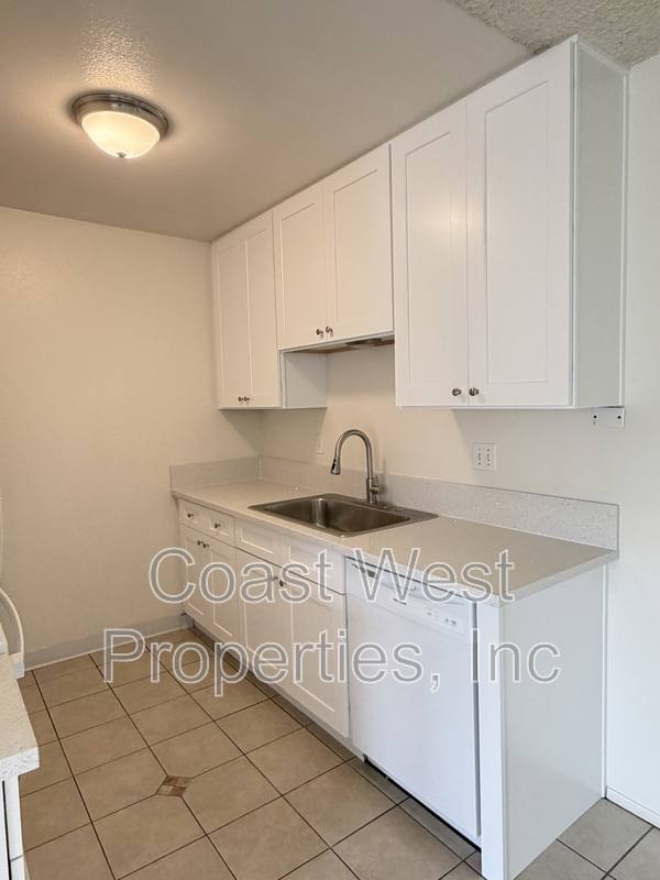 Apartment for rent at 4978 Niagara Ave #36, San Diego, CA 92107