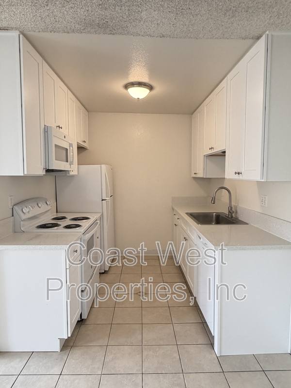 Apartment for rent at 4978 Niagara Ave #36, San Diego, CA 92107