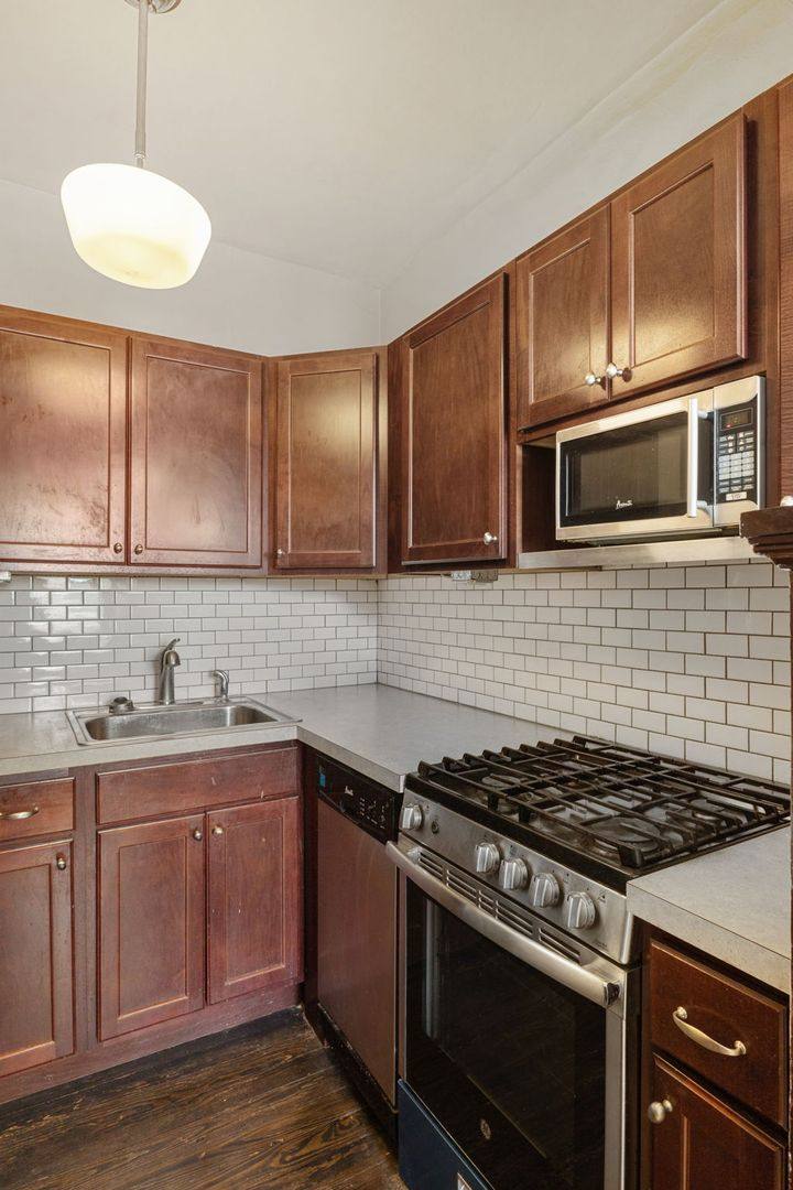 Apartment for rent at 5230 E Washington St, Indianapolis, IN 46219
