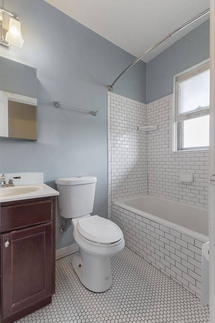 Apartment for rent at 5230 E Washington St, Indianapolis, IN 46219