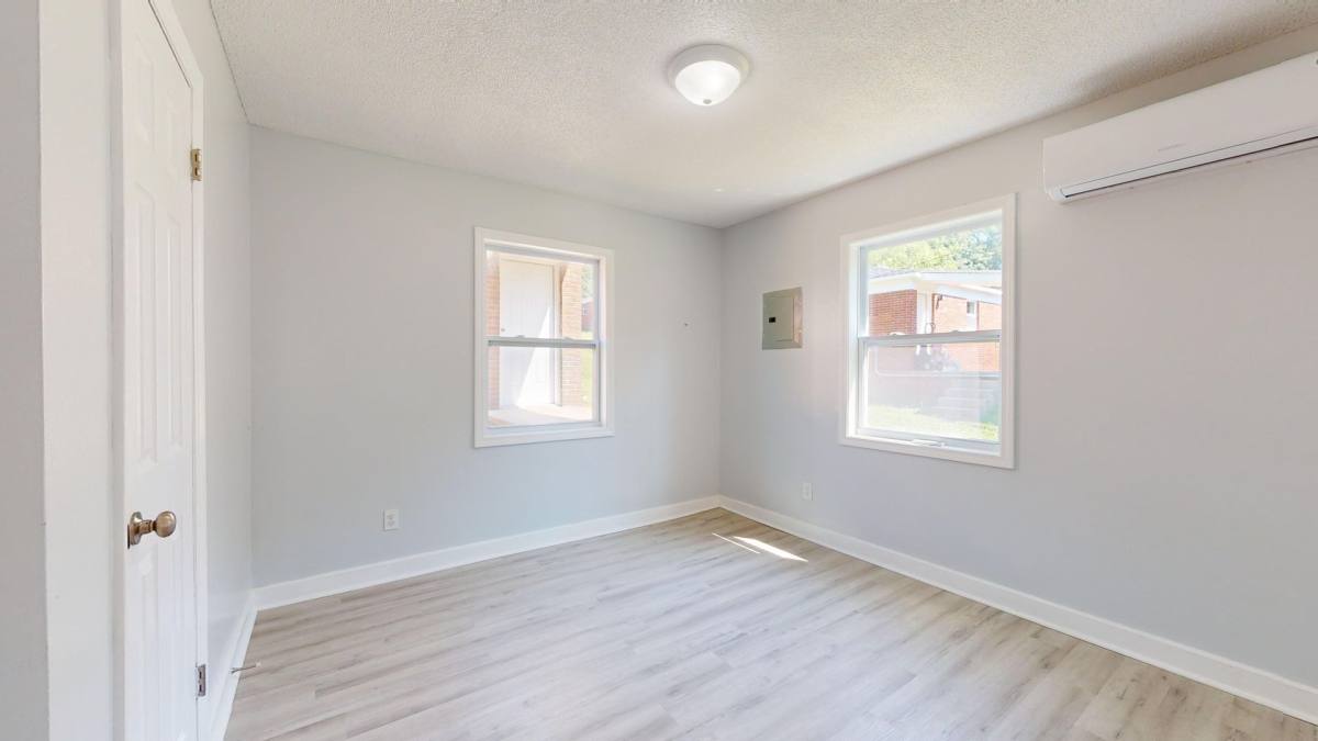 Apartment for rent at 4507 Helena St, Charlotte, NC 28208