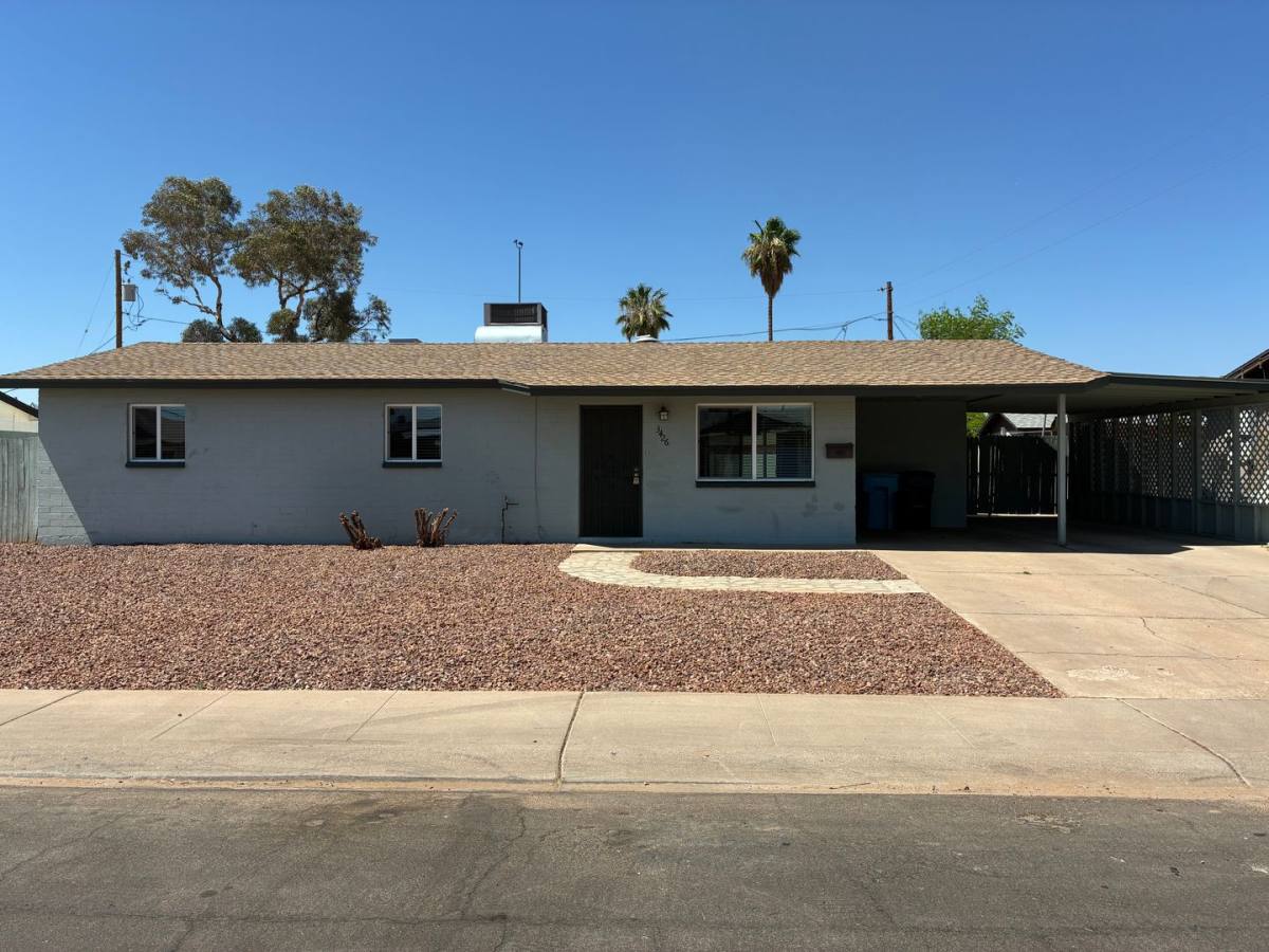 House for rent at 3426 E Hillery Dr, Phoenix, AZ 85032