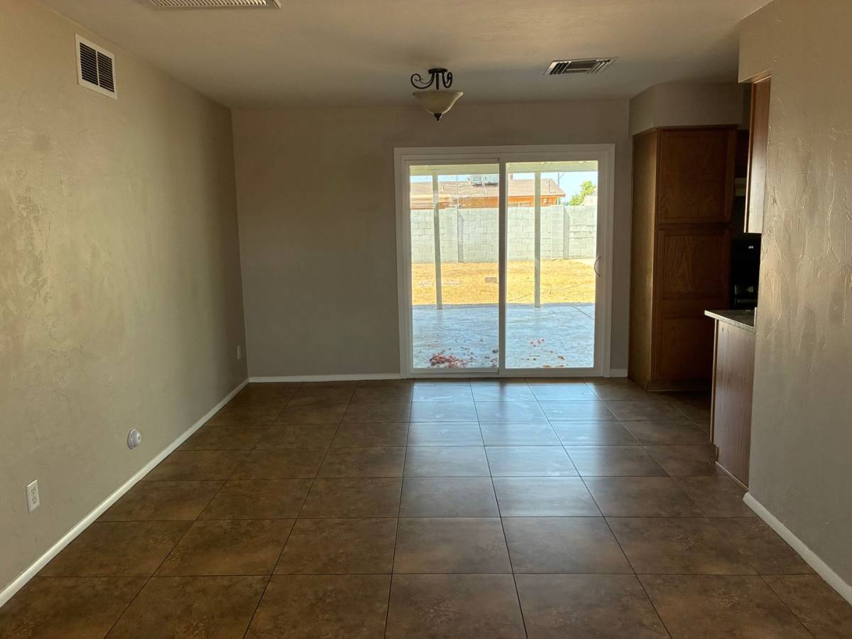 House for rent at 3426 E Hillery Dr, Phoenix, AZ 85032