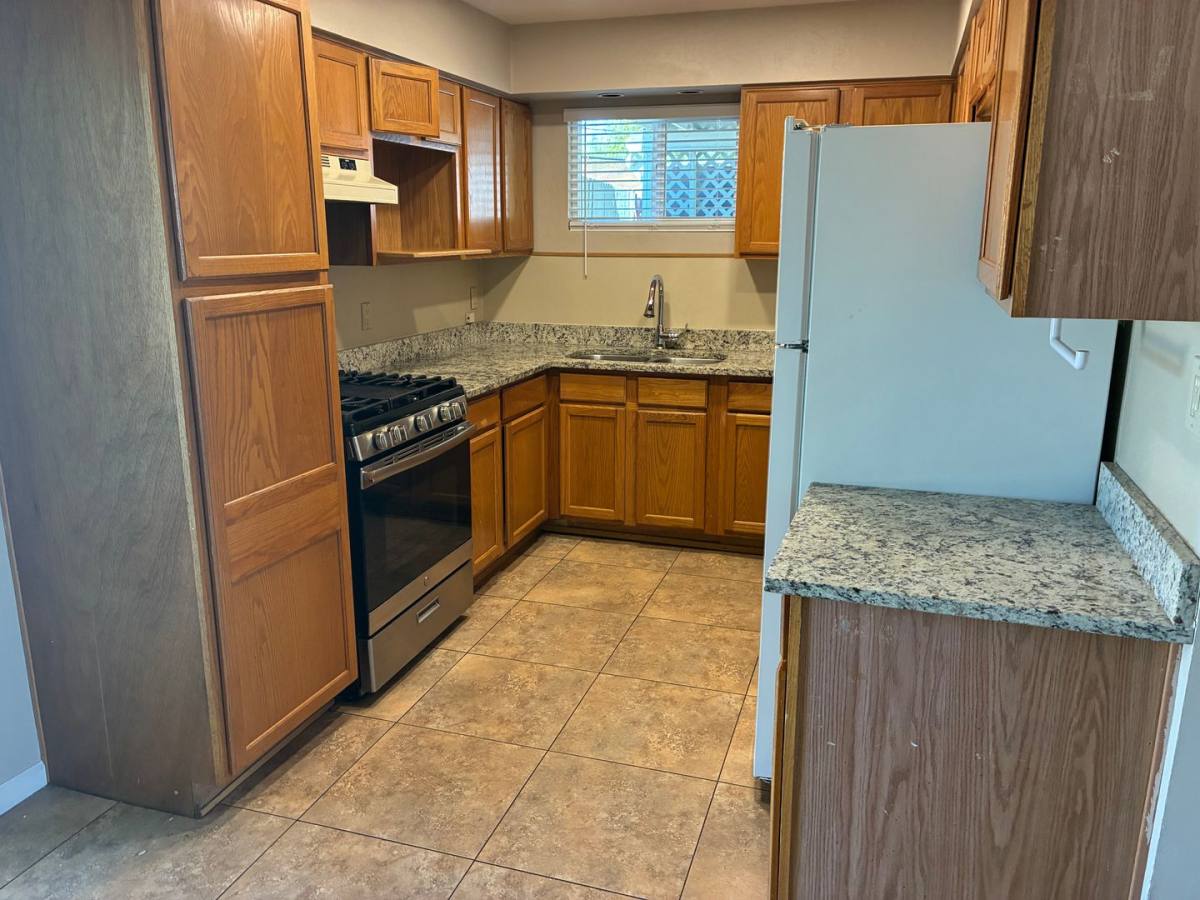 House for rent at 3426 E Hillery Dr, Phoenix, AZ 85032