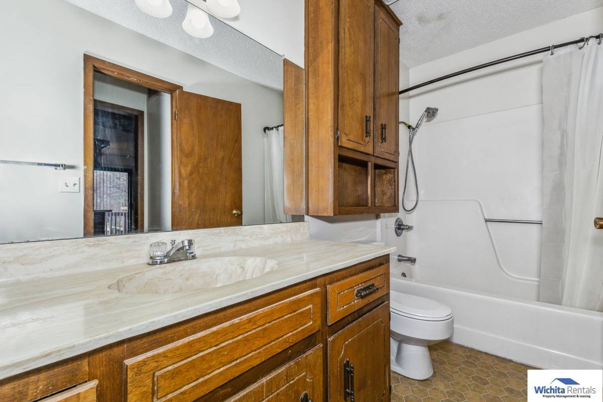 House for rent at 1732 S Beech St, Wichita, KS 67207