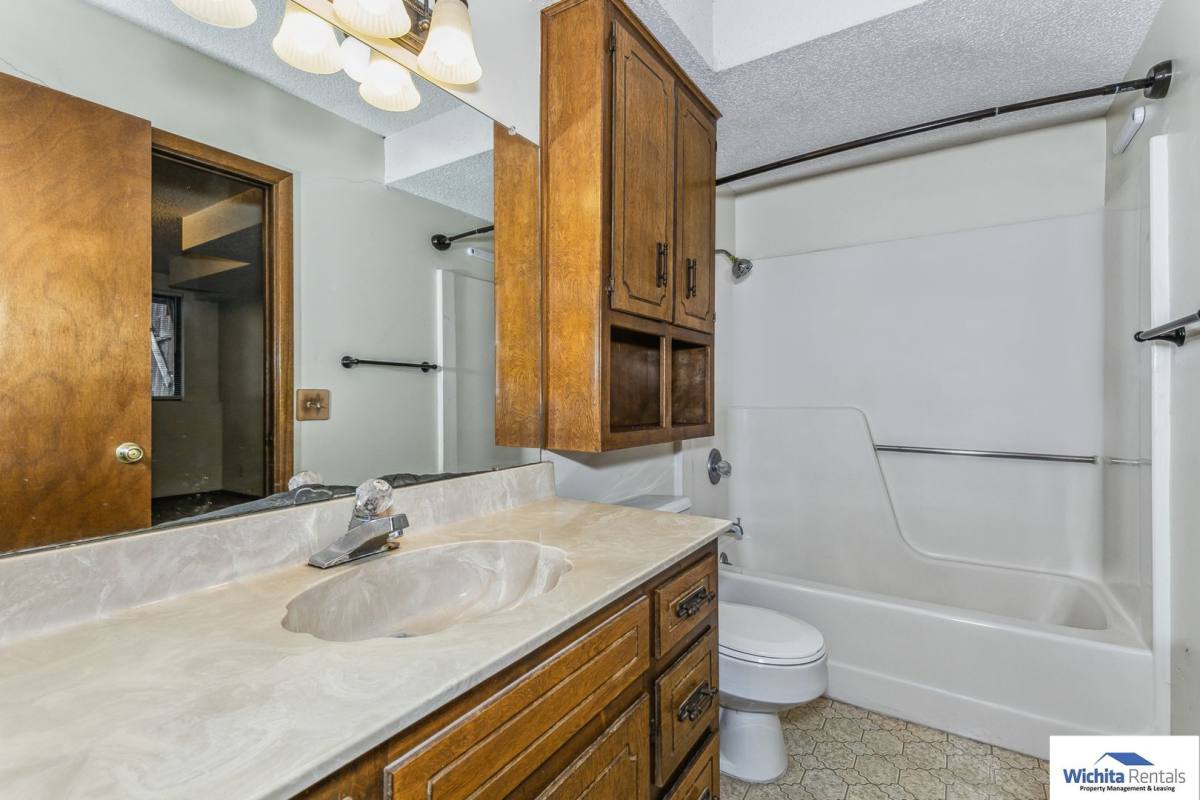 House for rent at 1732 S Beech St, Wichita, KS 67207