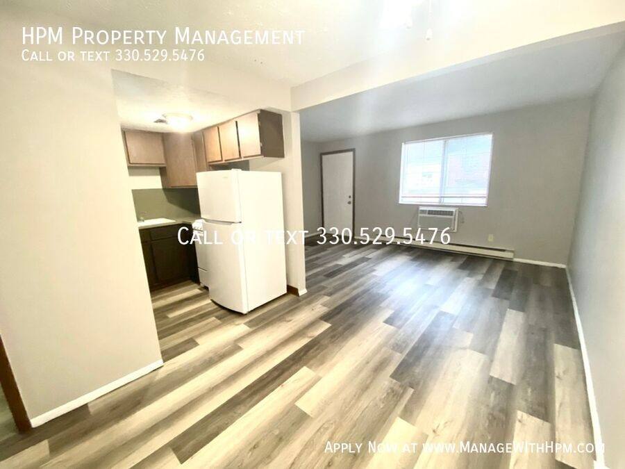 Apartment for rent at 1821 Ferndale Rd NW #25, Canton, OH 44709
