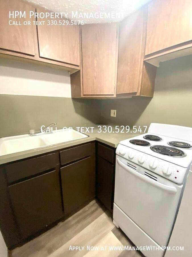 Apartment for rent at 1821 Ferndale Rd NW #25, Canton, OH 44709