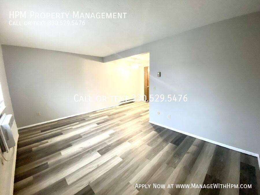 Apartment for rent at 1821 Ferndale Rd NW #25, Canton, OH 44709