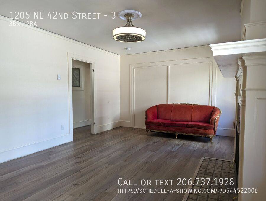 Apartment for rent at 1205 NE 42nd St, Seattle, WA 98105