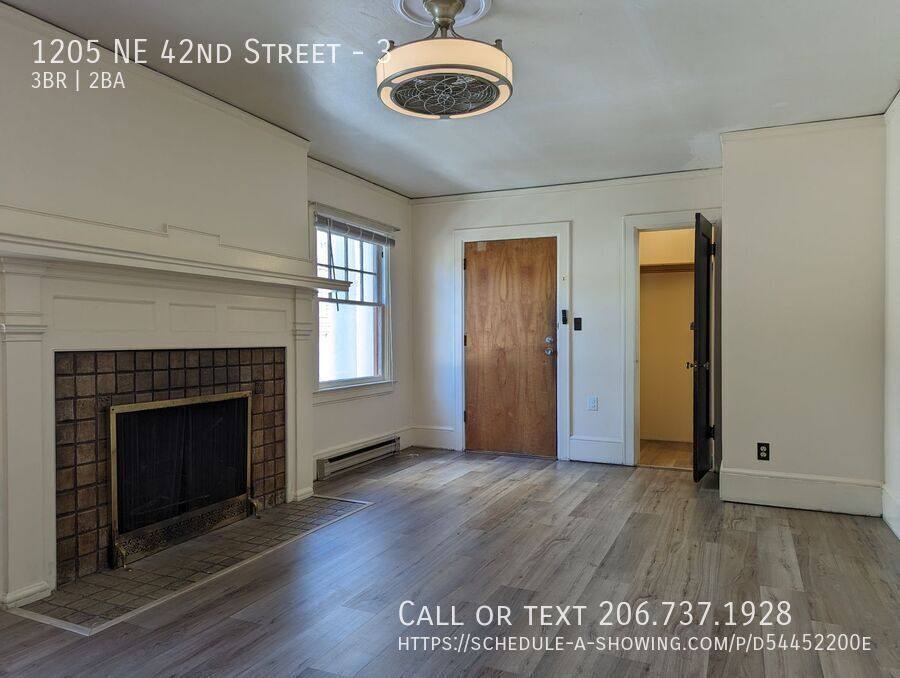 Apartment for rent at 1205 NE 42nd St, Seattle, WA 98105