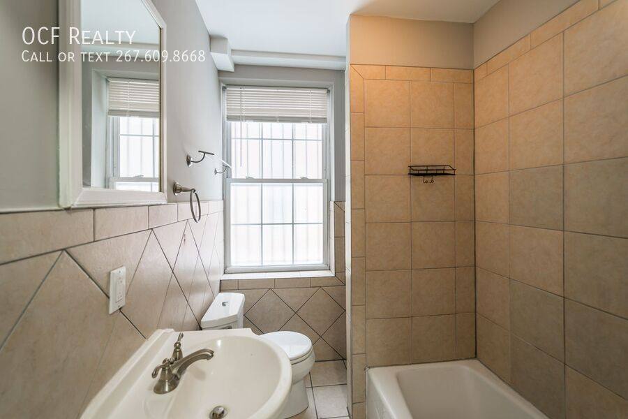 Apartment for rent at 2123 Spring Garden St #2R, Philadelphia, PA 19130
