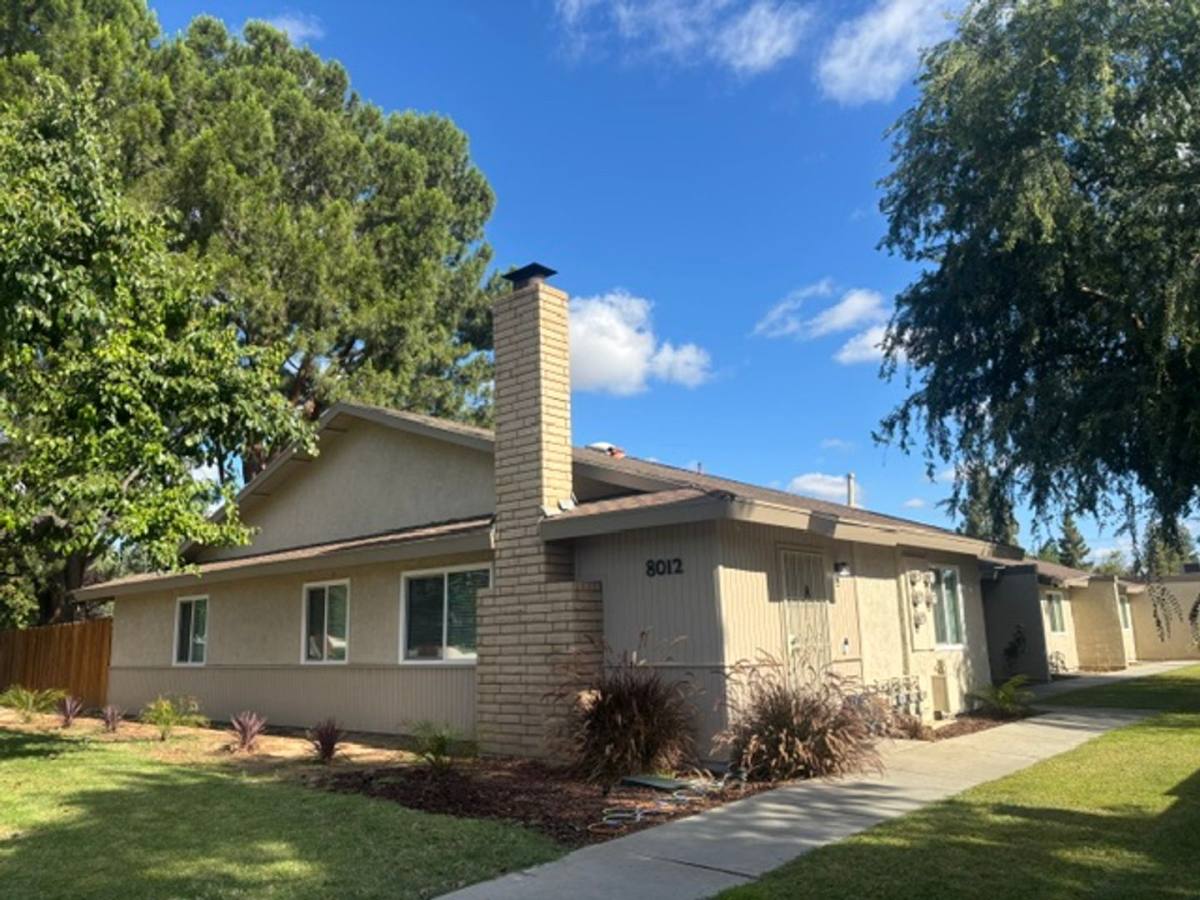 Apartment for rent at 8012 Laurelglen Blvd, Bakersfield, CA 93311