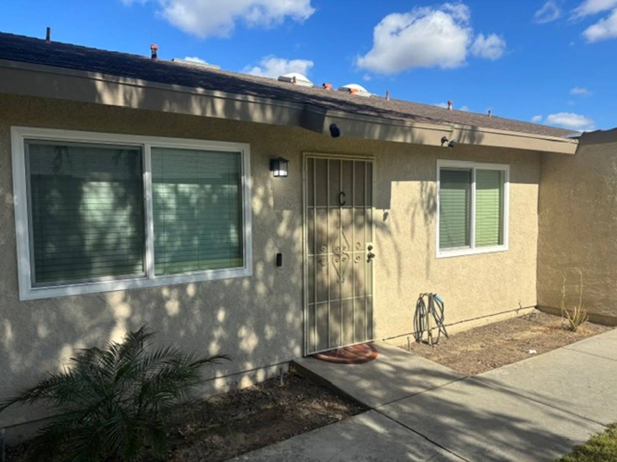 Apartment for rent at 8012 Laurelglen Blvd, Bakersfield, CA 93311