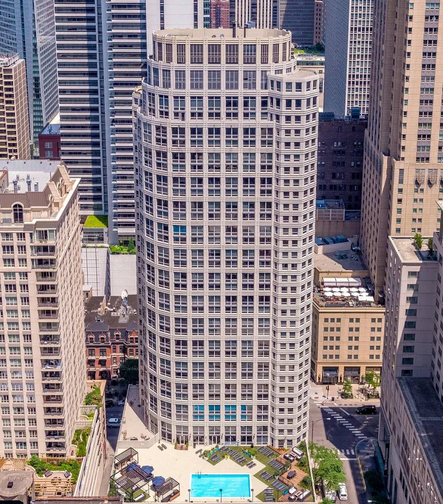 Apartment for rent at 750 N Hudson Ave, Chicago, IL 60654