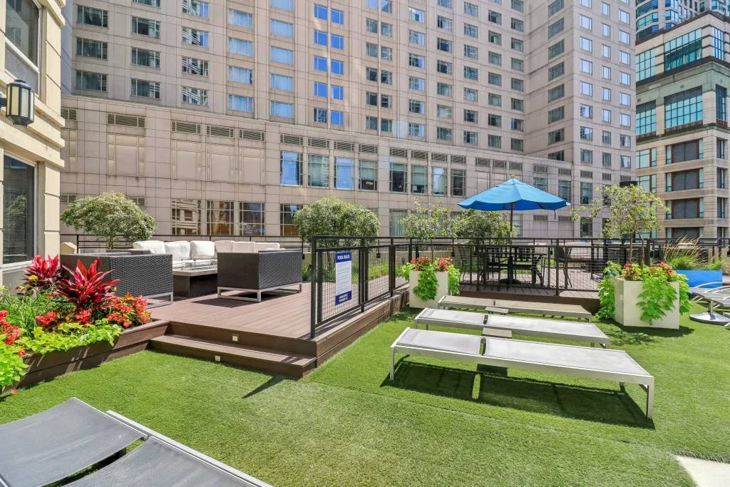 Apartment for rent at 750 N Hudson Ave, Chicago, IL 60654