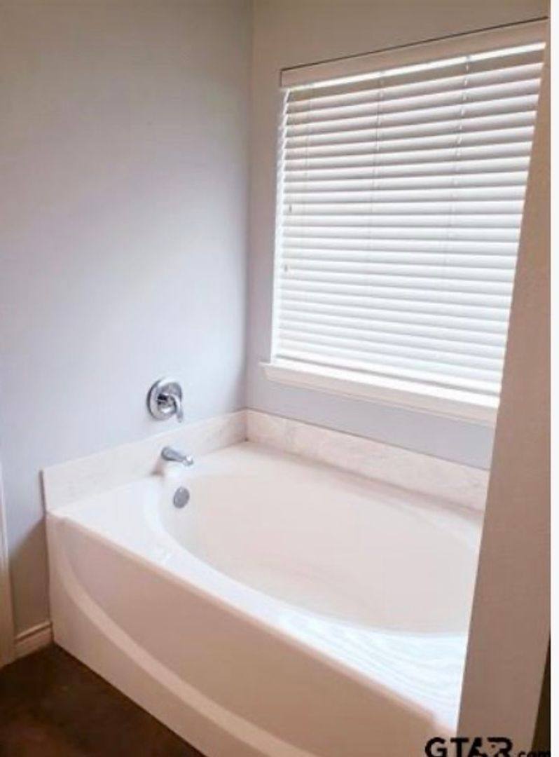 House for rent at 20441 Bluegrass Circle, Flint, TX 75762