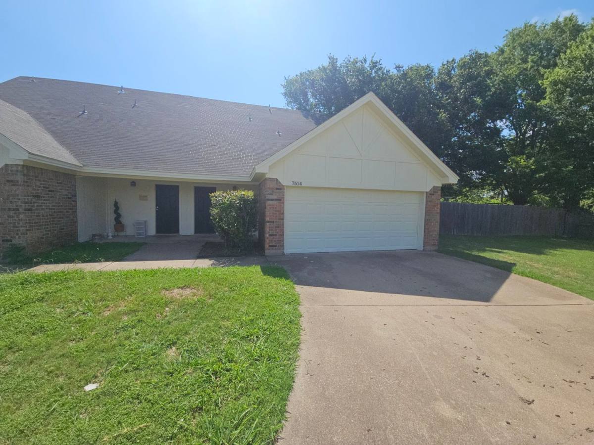 Townhouse for rent at 7614 April Court, North Richland Hills, TX 76182