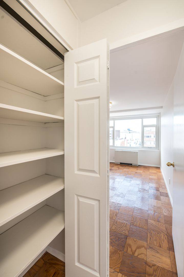 Apartment for rent at 1545 18th St NW, Washington, DC 20036