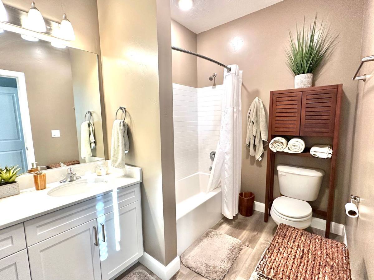Condo for rent at 5801 Garnet Dr, Saint George, UT 84790