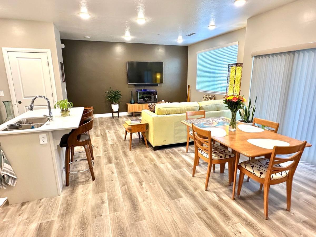 Condo for rent at 5801 Garnet Dr, Saint George, UT 84790