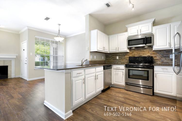 Apartment for rent at 2600 Lake Austin Blvd, Austin, TX 78703