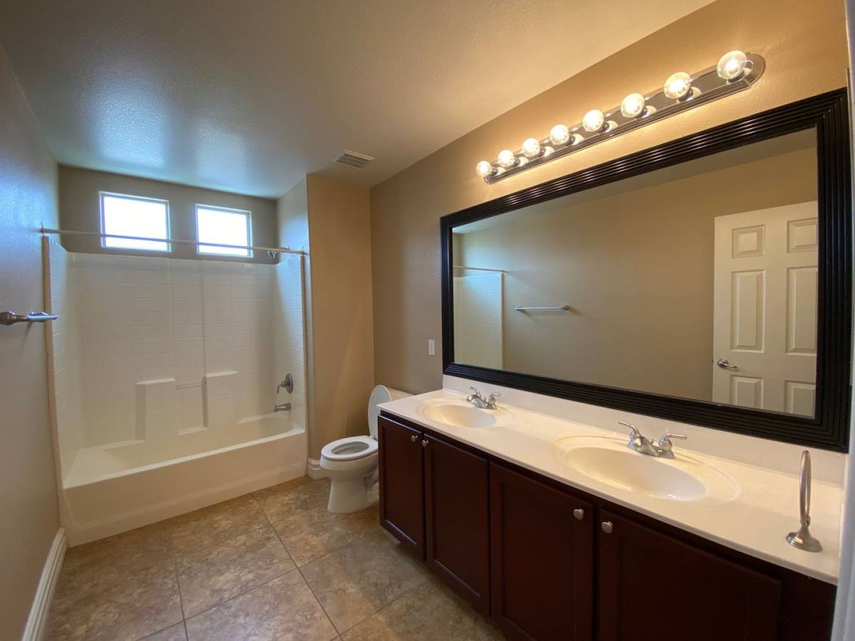House for rent at 6694 Aviston St, Las Vegas, NV 89148