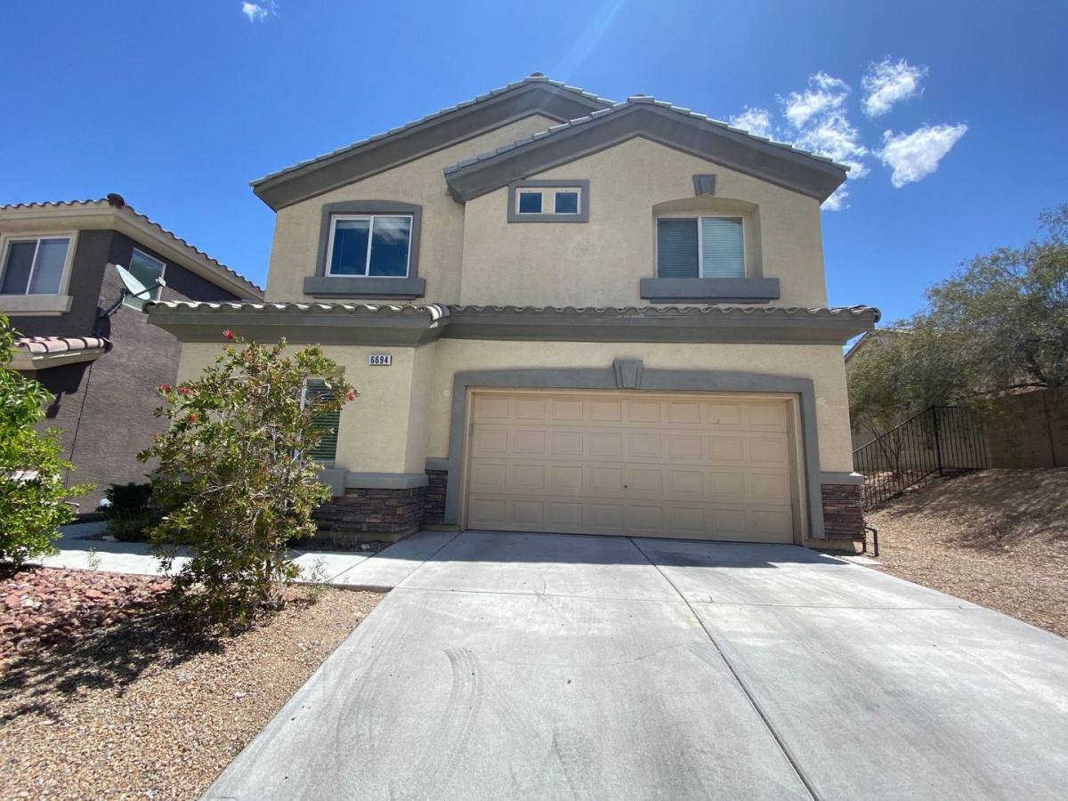 House for rent at 6694 Aviston St, Las Vegas, NV 89148