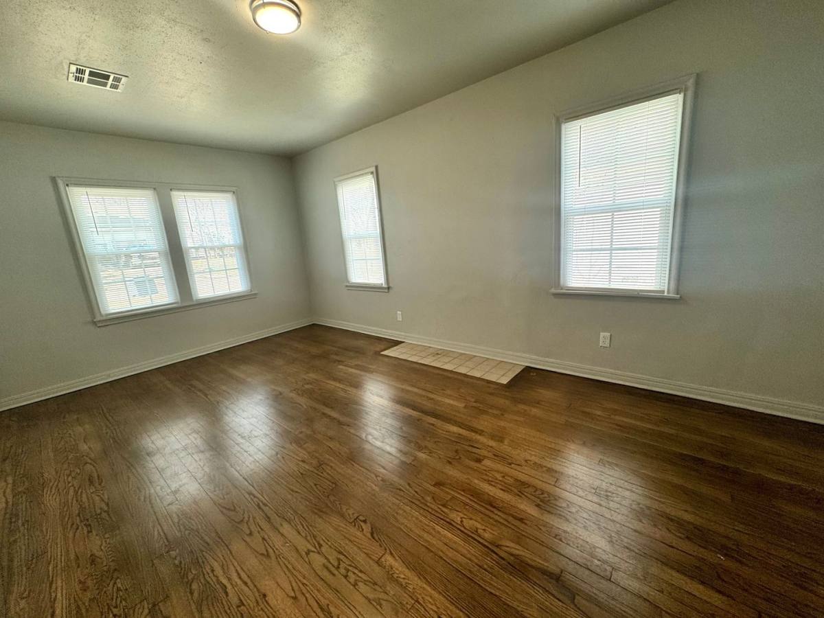 House for rent at 1015 N Delaware Place, Tulsa, OK 74104