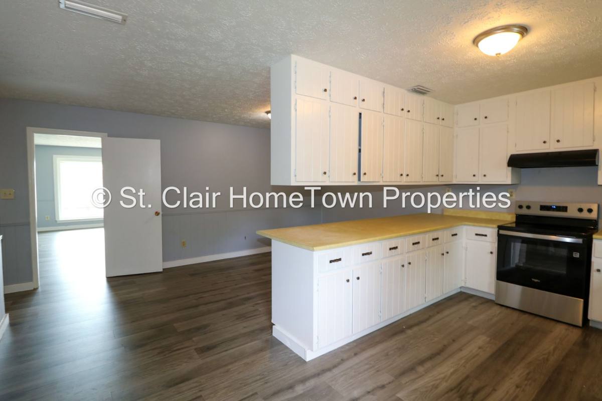 Townhouse for rent at 1919 2nd Ave N, Pell City, AL 35125