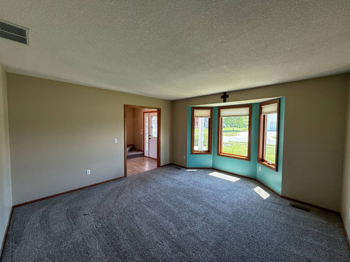 House for rent at 1034 Hemingford Court, Fort Wayne, IN 46845