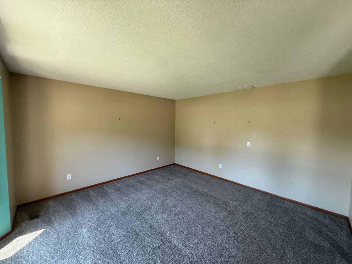 House for rent at 1034 Hemingford Court, Fort Wayne, IN 46845