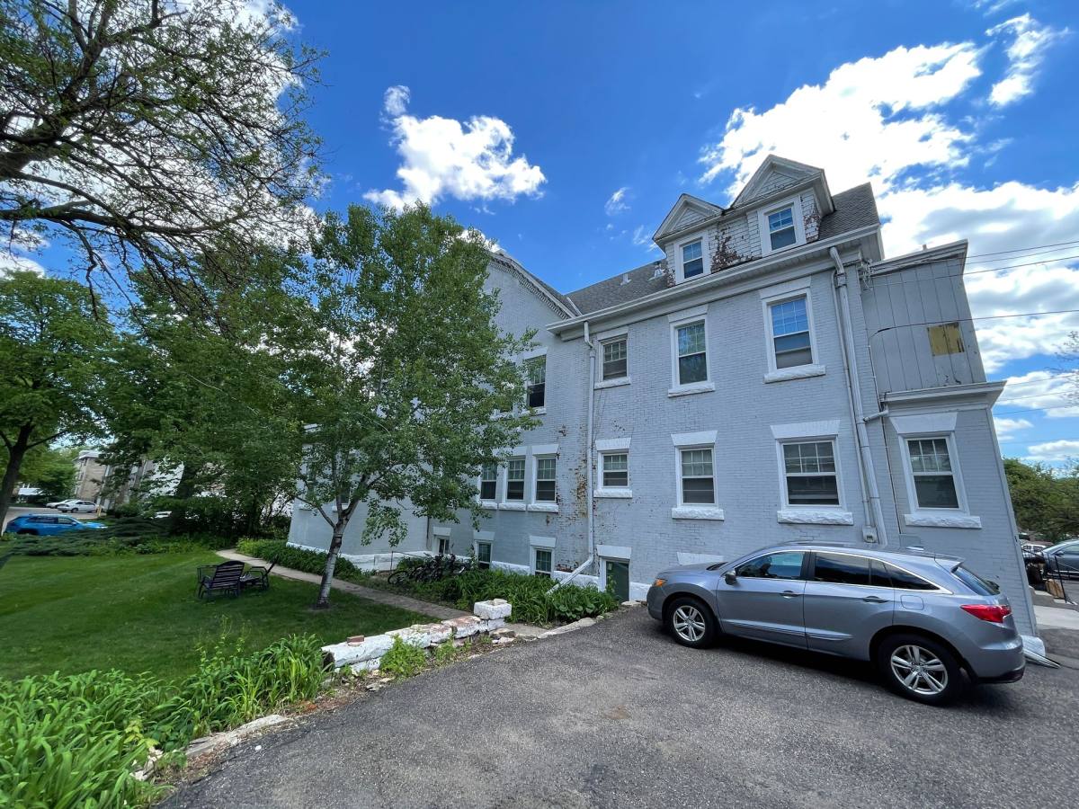 Apartment for rent at 2118 Pillsbury Ave S #9, Minneapolis, MN 55404