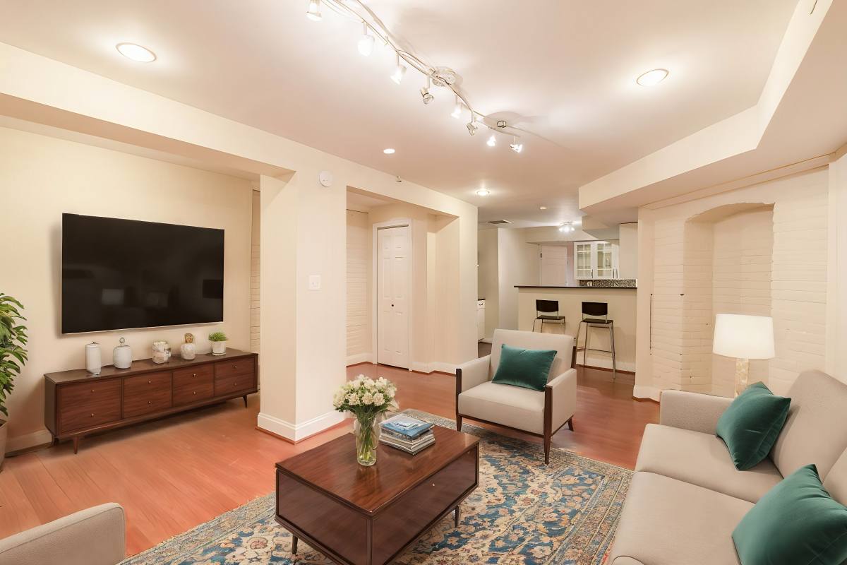 Apartment for rent at 3424 13th St NW #B, Washington, DC 20010