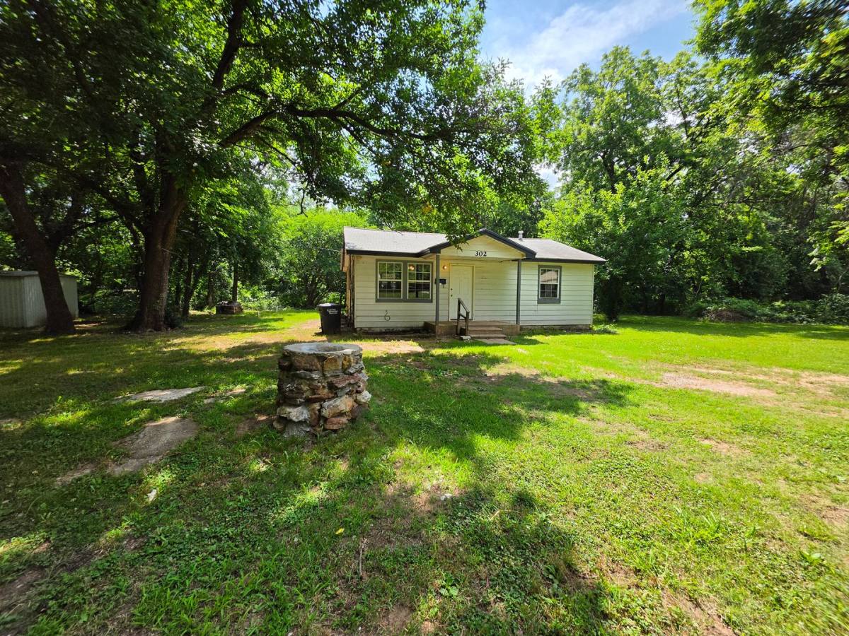 House for rent at 302 E Anna St, Shawnee, OK 74801