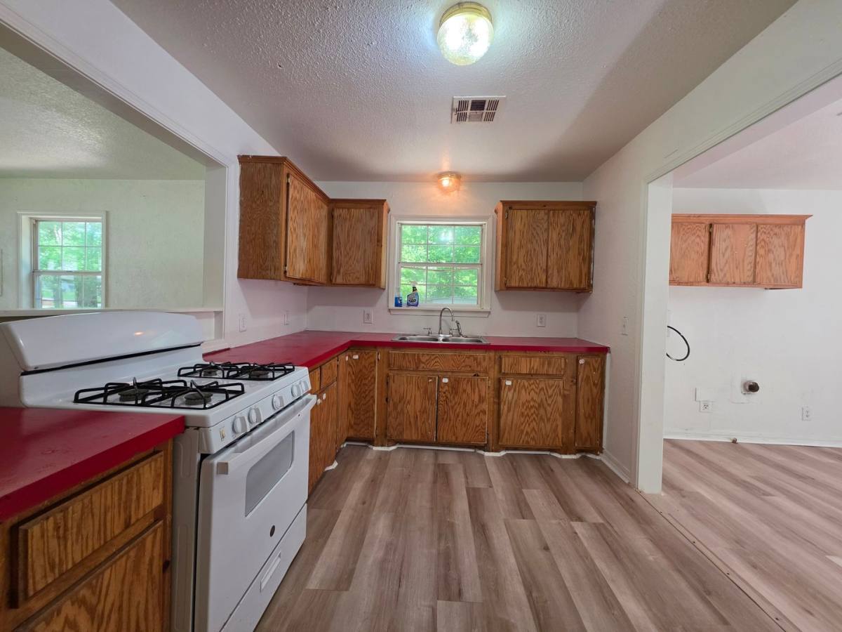 House for rent at 302 E Anna St, Shawnee, OK 74801