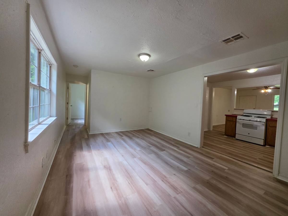 House for rent at 302 E Anna St, Shawnee, OK 74801