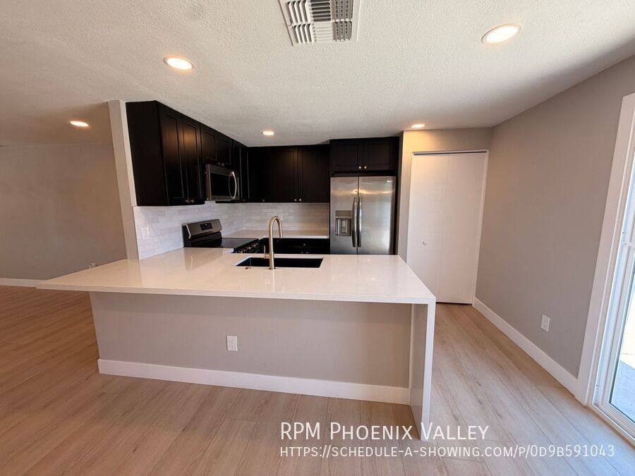 House for rent at 3902 E Joan De Arcade Ave, Phoenix, AZ 85032