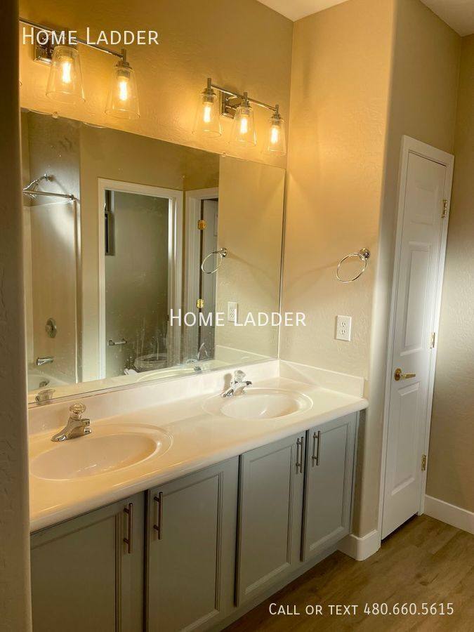 House for rent at 1836 W Kuralt Dr, Phoenix, AZ 85086