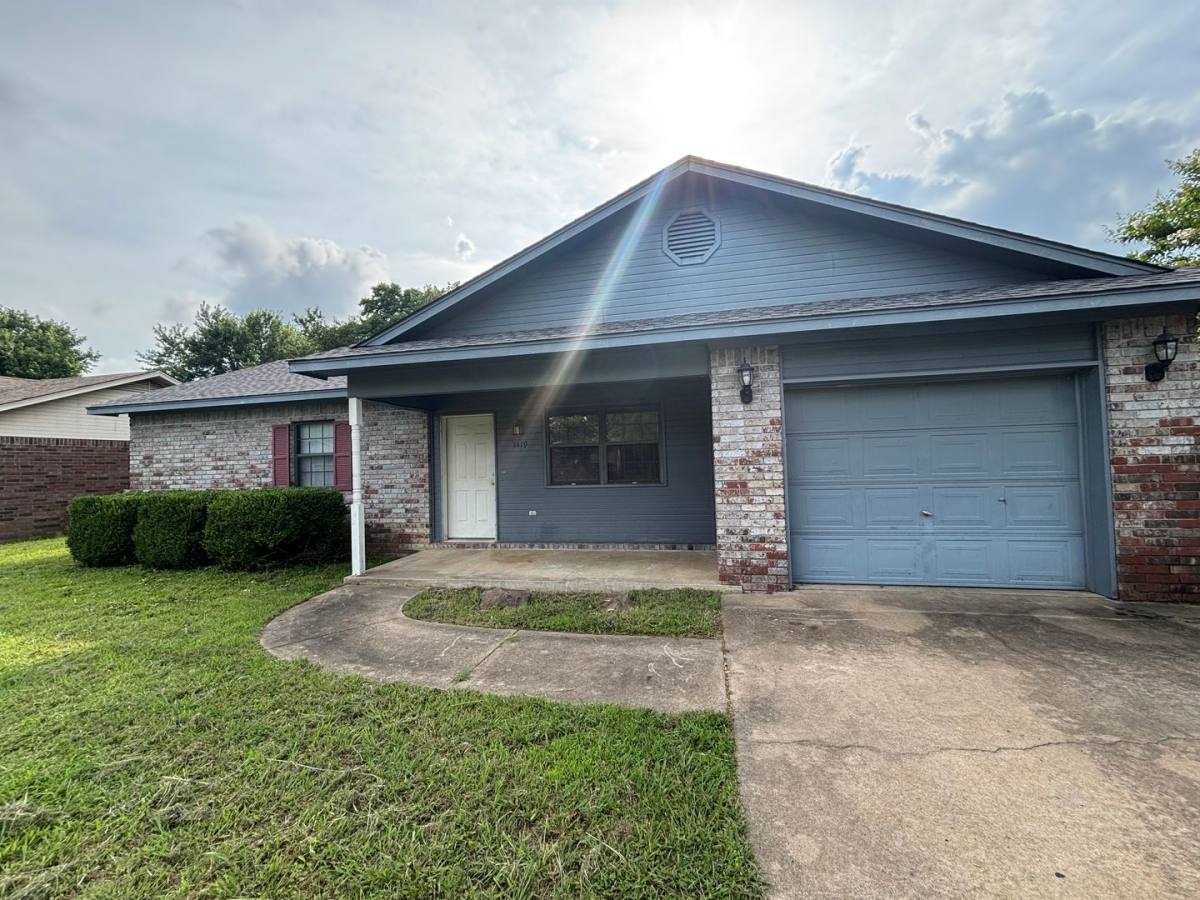 House for rent at 1419 N Pittsburg, Russellville, AR 72801