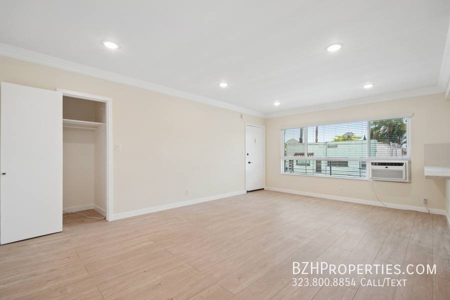 Condo for rent at 1215 N Hayworth Ave #206, Los Angeles, CA 90046