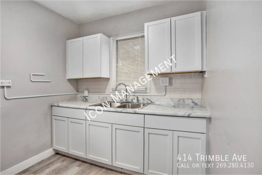 House for rent at 414 Trimble Ave, Kalamazoo, MI 49048