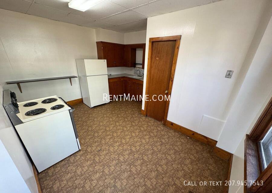 Apartment for rent at 225 Center St #1, Old Town, ME 04468