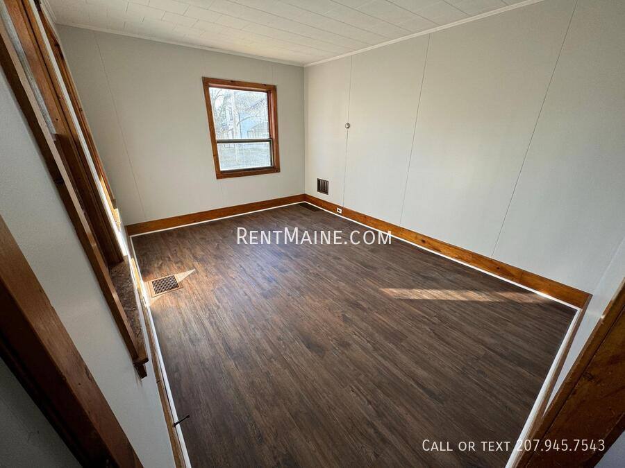 Apartment for rent at 225 Center St #1, Old Town, ME 04468