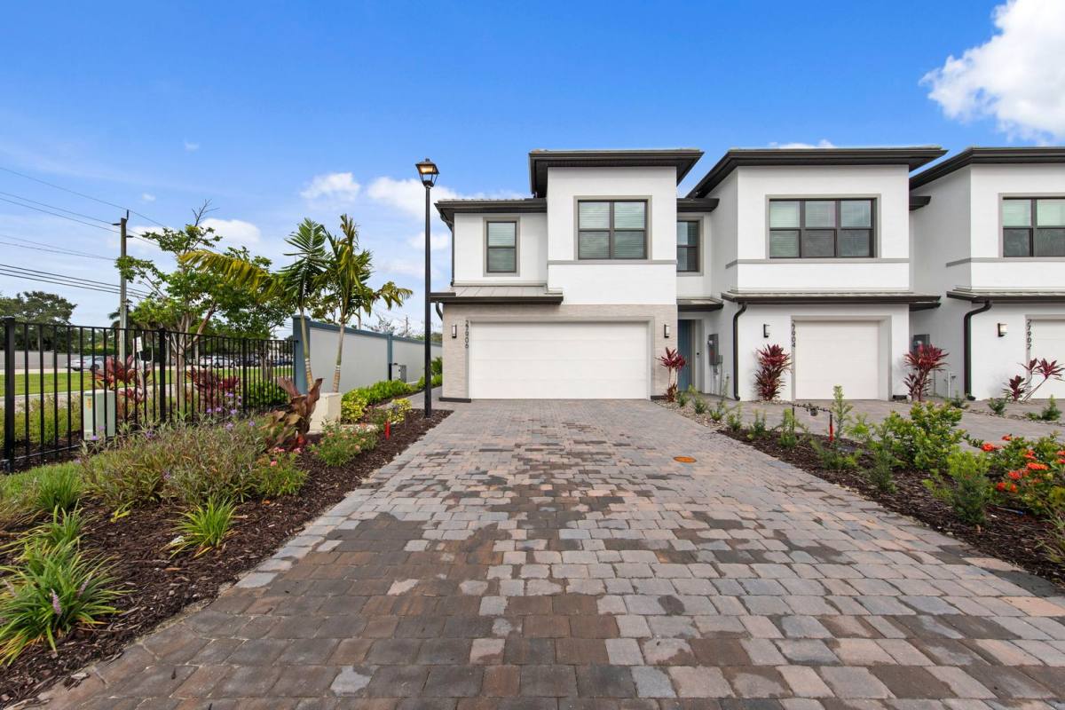 Townhouse for rent at 27906 Radiant Court, Bonita Springs, FL 34135