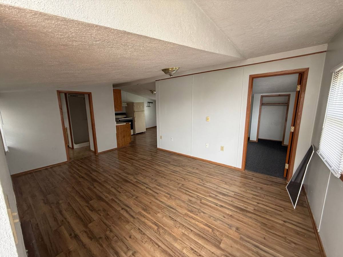 Apartment for rent at 210 S 18th St, Elwood, IN 46036
